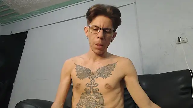 AlexandroRossi online show from 1, 11, 2025