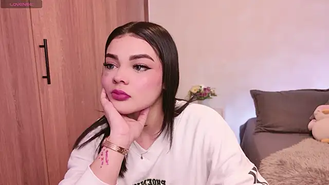 DulceDuarte online show from 7, 11, 2025