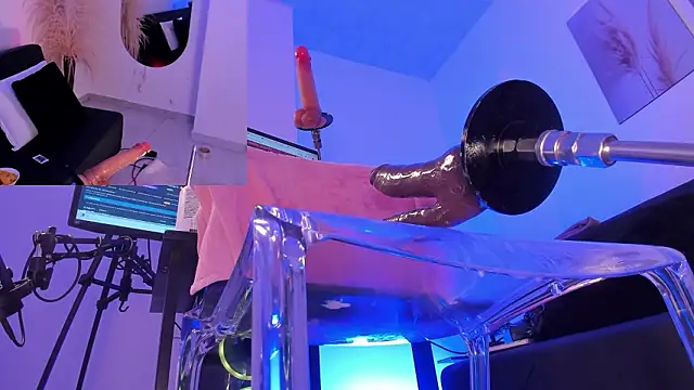 raven blackk online show from 20, 2, 2026