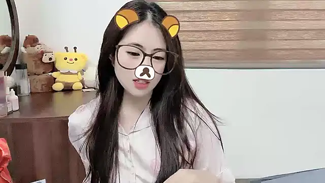 Amelia-babee online show from 2, 11, 2025