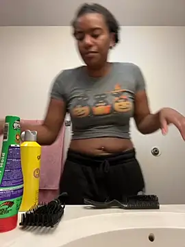 Tu GataLinda online show from 21, 10, 2025