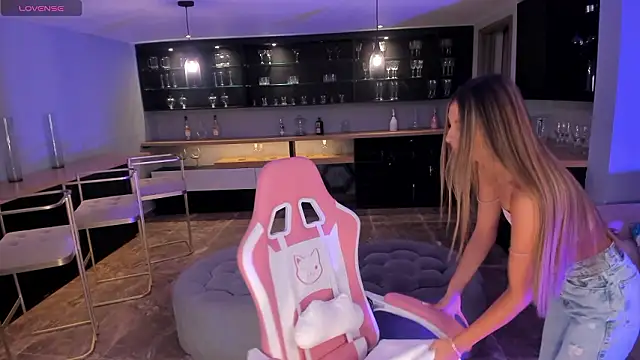 MaddyOwens online show from 18, 3, 2026