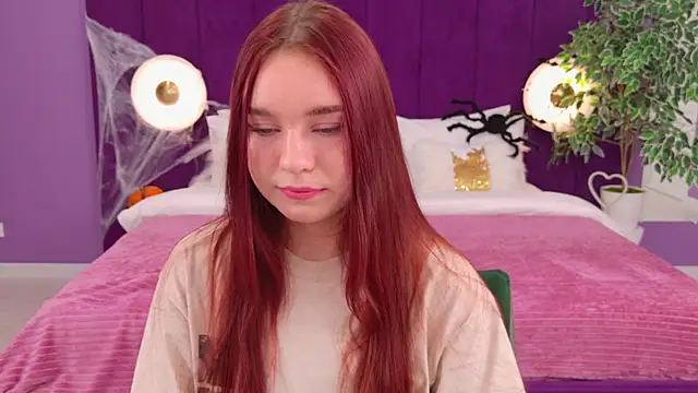 NoraHaynes online show from 26, 10, 2025