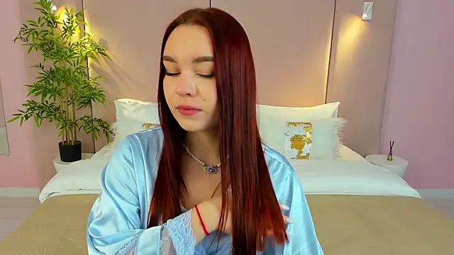 NoraHaynes online show from 15, 11, 2025