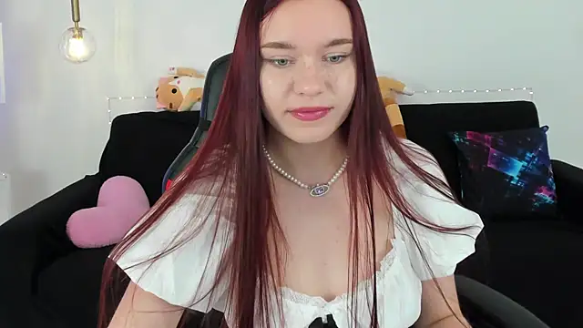NoraHaynes online show from 23, 9, 2025