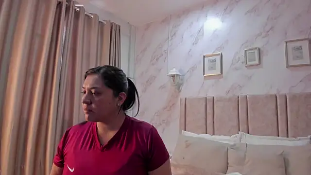 Paula And online show from 19, 10, 2025