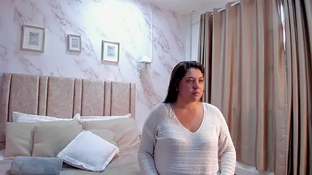 Paula And online show from 25, 10, 2025