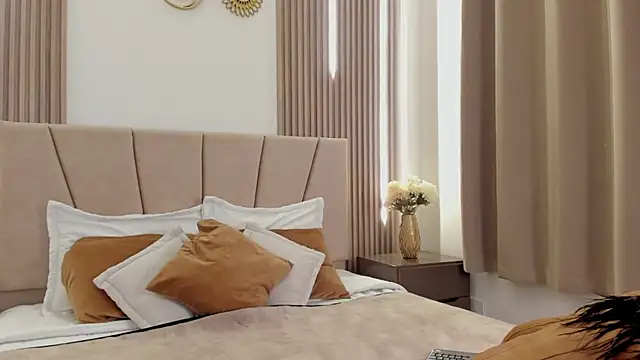 Paula And online show from 20, 12, 2025