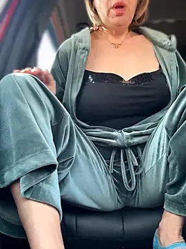 Milena-MilfaXXX online show from 24, 3, 2026