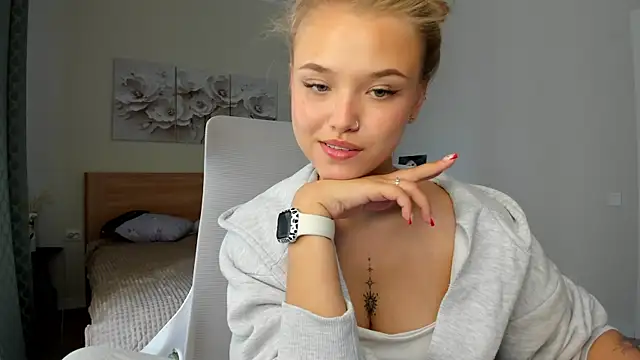 Snapshot of flooora_0 chatting on 22, 7, 2026 flooora 0 online show from 22, 7, 2026