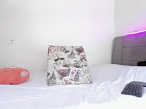 Snapshot of Edy_coltt chatting on 11, 9, 2025 Edy coltt online show from 11, 9, 2025