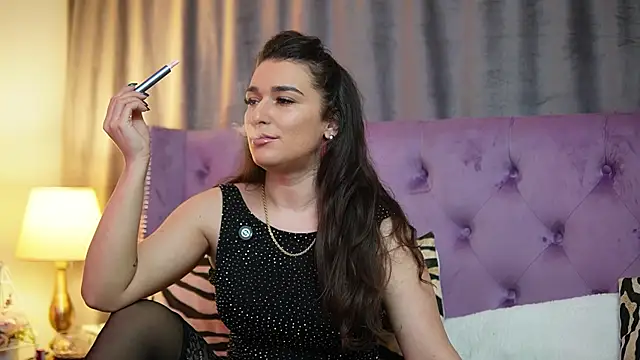 Snapshot of EmmaDallas chatting on 20, 12, 2025 EmmaDallas online show from 20, 12, 2025