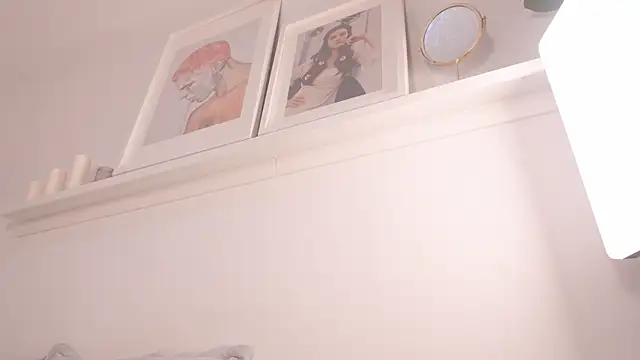 moon angels online show from 24, 10, 2025