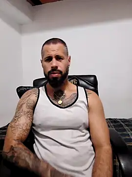 Snapshot of Matheus_Blaze chatting on 18, 10, 2025 Matheus Blaze online show from 18, 10, 2025