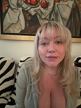 misstitmouseofficial online show from 25, 3, 2026