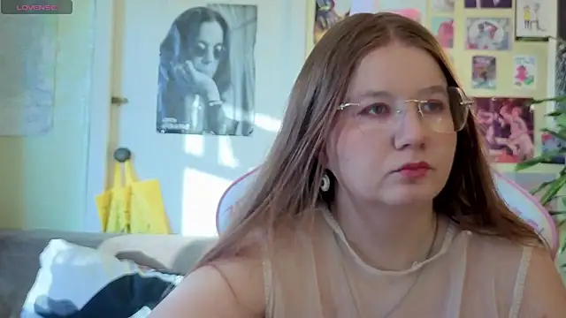 Sienna-Cow online show from 19, 10, 2025