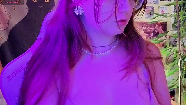 Sienna-Cow online show from 23, 4, 2026