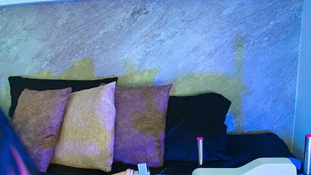 Dixie grey1 online show from 13, 1, 2026