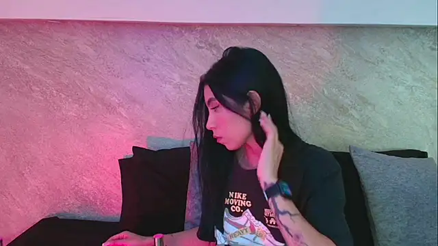 Dixie grey1 online show from 14, 11, 2025