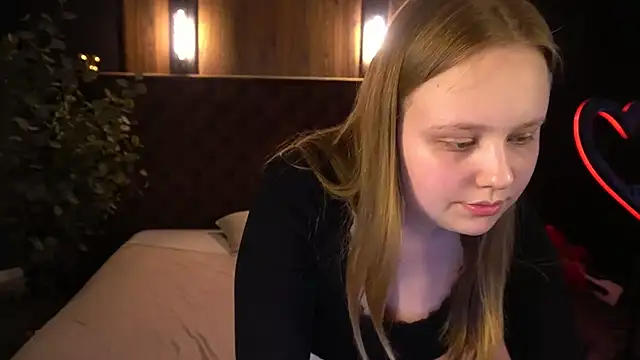CrystallPaws online show from 12, 5, 2026