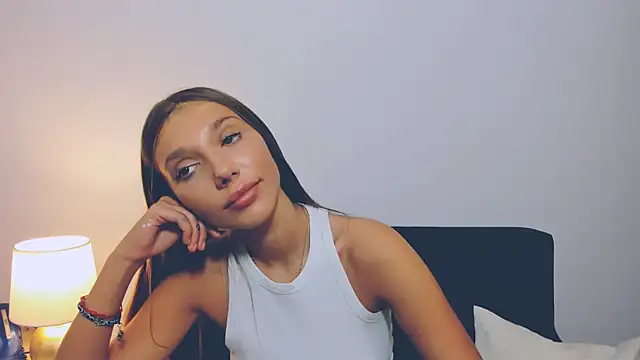 Snapshot of EmmaGorgeous chatting on 9, 10, 2025 EmmaGorgeous online show from 9, 10, 2025