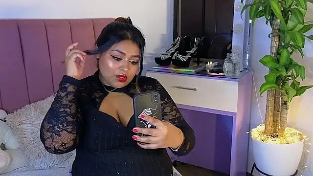 Hela Collins online show from 11, 4, 2026