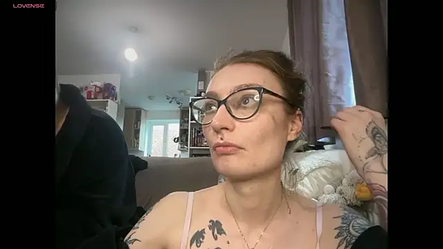 harleyblair online show from 19, 4, 2026