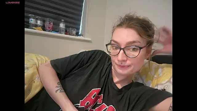 harleyblair online show from 11, 4, 2026