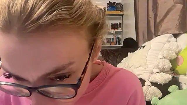 Snapshot of harleyblair chatting on 9, 11, 2025 harleyblair online show from 9, 11, 2025