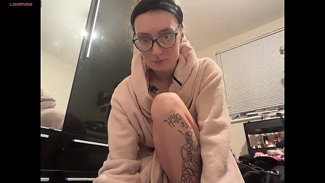 Snapshot of harleyblair chatting on 23, 11, 2025 harleyblair online show from 23, 11, 2025