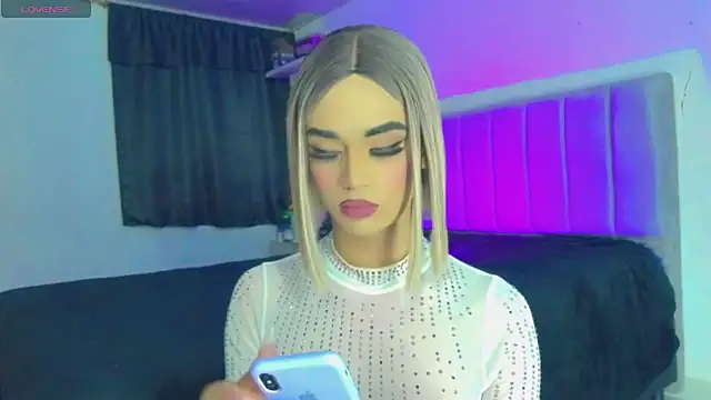 HANNAH BACKERS online show from 8, 11, 2025