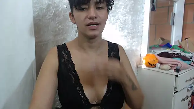 annie clark2 online show from 8, 2, 2026