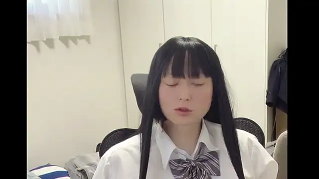 Mia032 online show from 19, 12, 2025