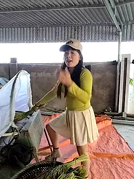 Snapshot of asian_2k chatting on 13, 11, 2025 asian 2k online show from 13, 11, 2025