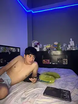 Kailertwink online show from 4, 6, 2026
