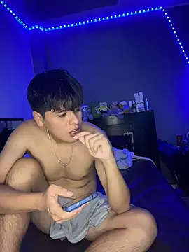 Kailertwink online show from 8, 4, 2026