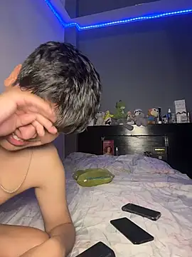 Kailertwink online show from 8, 7, 2026
