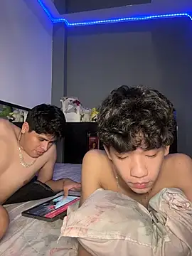 Kailertwink online show from 10, 7, 2026
