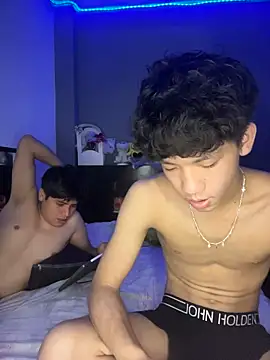 Kailertwink online show from 10, 6, 2026