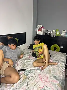 Kailertwink online show from 31, 10, 2025