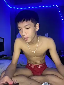 Kailertwink online show from 5, 4, 2026