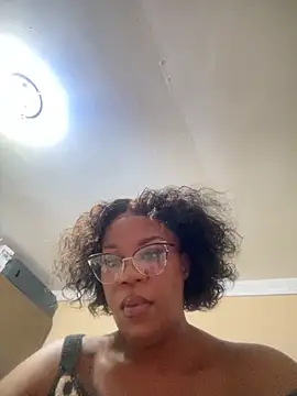 THICKBUNNYCHICKxxx online show from 5, 2, 2026