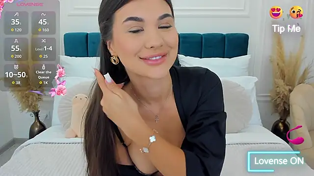 Snapshot of MonCarla chatting on 22, 10, 2025 MonCarla online show from 22, 10, 2025