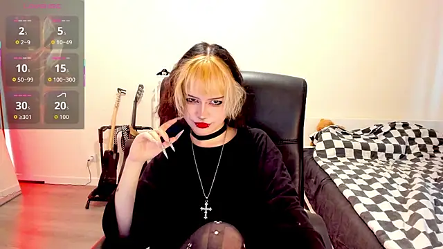 LiyaLuna online show from 6, 11, 2025