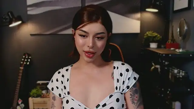 LUNACOCKSLAYER online show from 8, 1, 2026