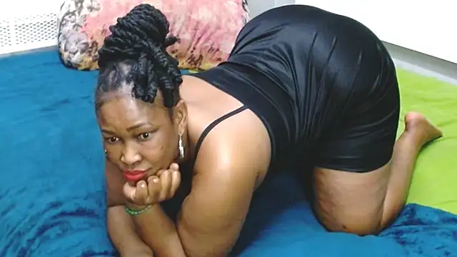 NaughtyMILFxox online show from 15, 7, 2026