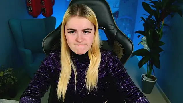 Stef Nicks online show from 9, 10, 2025