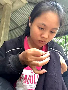 NhuFox online show from 6, 11, 2025