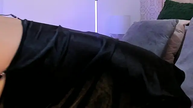 Snapshot of SuccubusDolly chatting on 27, 11, 2025 SuccubusDolly online show from 27, 11, 2025