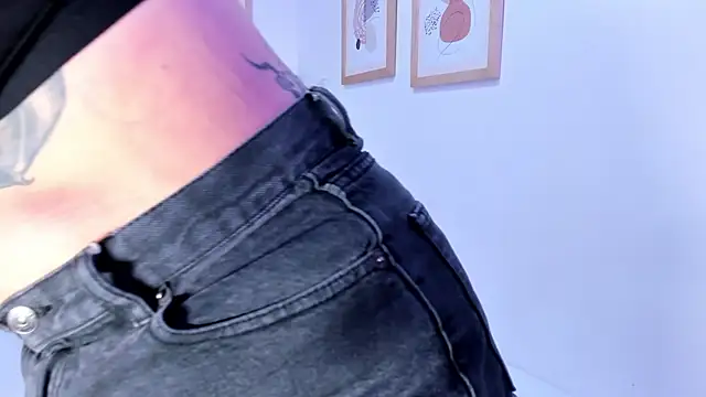 Snapshot of SuccubusDolly chatting on 7, 10, 2025 SuccubusDolly online show from 7, 10, 2025